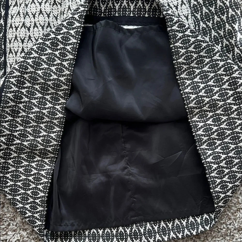 J. Crew Textured Pencil Skirt in Matelassé Textured Ivory Cream in Size 6